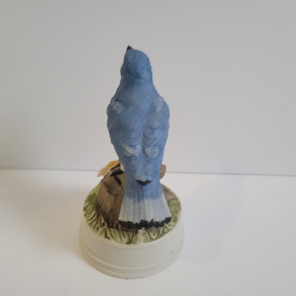 Mann 1982 Robin Bird with Flowers Music Box Milano Porcelain Vintage - Picture 6 of 9